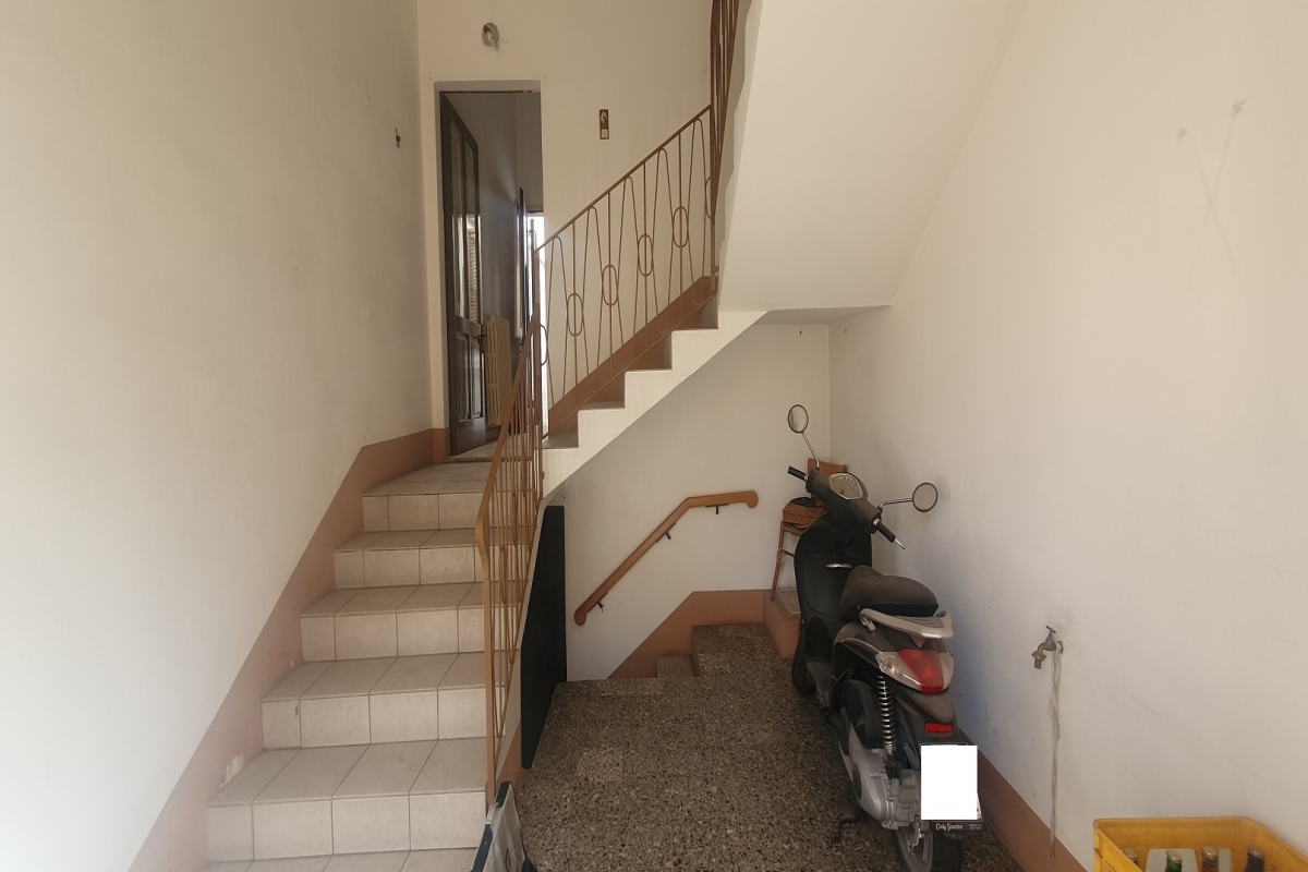 12 scala - garage.jpg